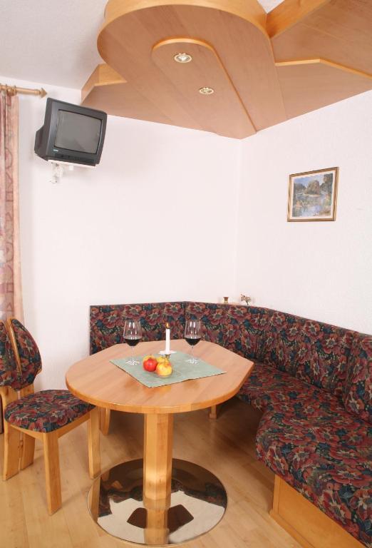 Gaestehaus Ortner Liesing Rum bild