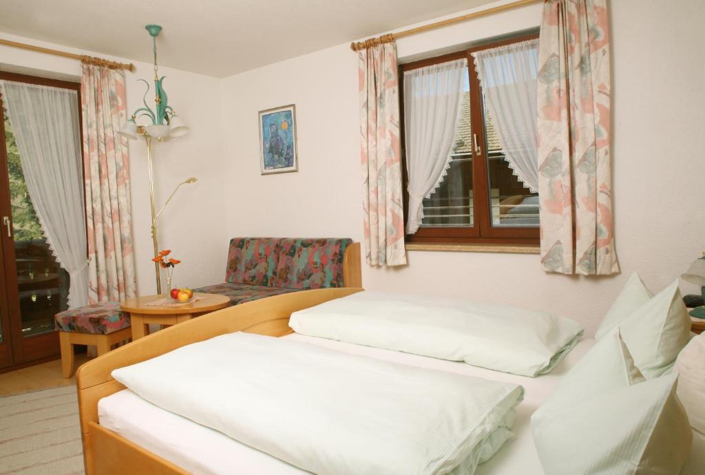 Gaestehaus Ortner Liesing Rum bild