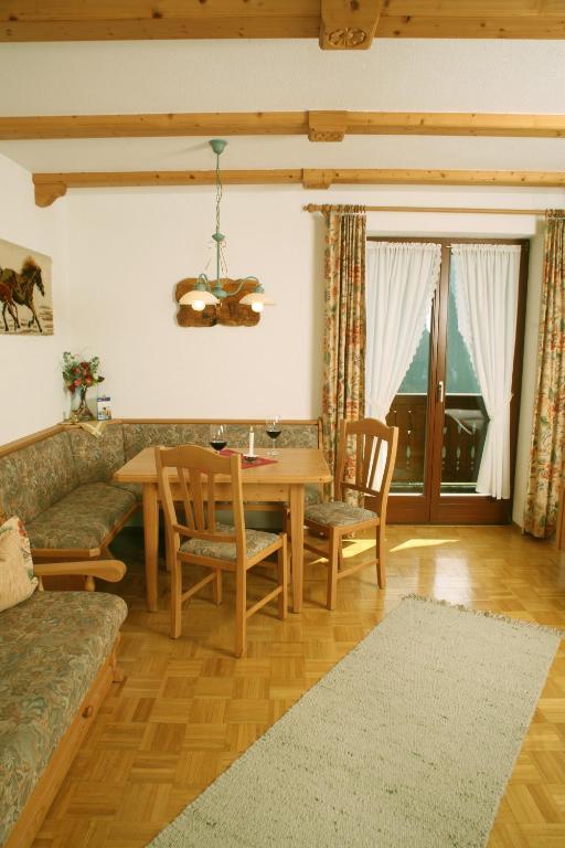 Gaestehaus Ortner Liesing Rum bild